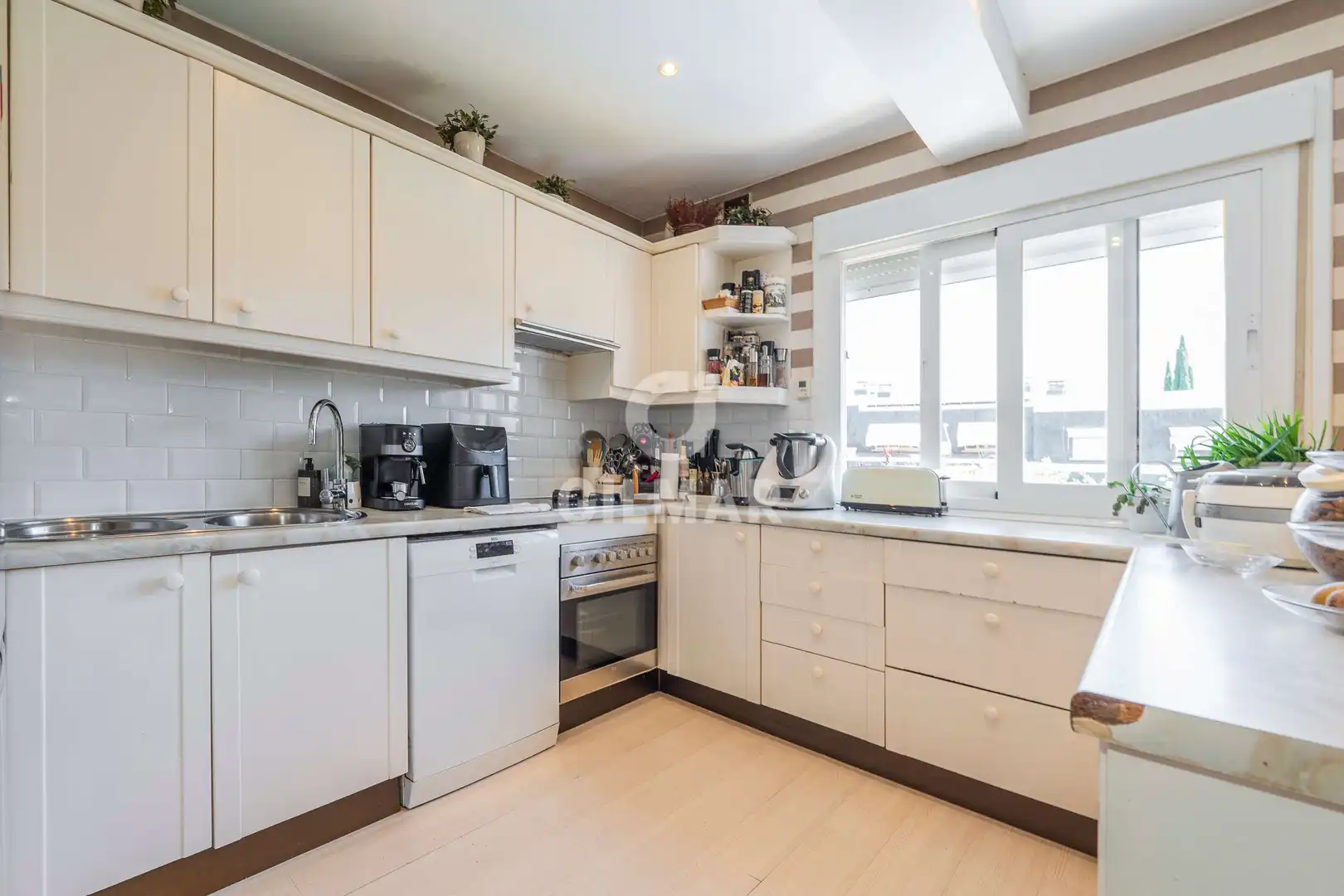 Kitchen of Detached homes for sale in Pozuelo de Alarcón  with Heating, Private garden and Swimming Pool