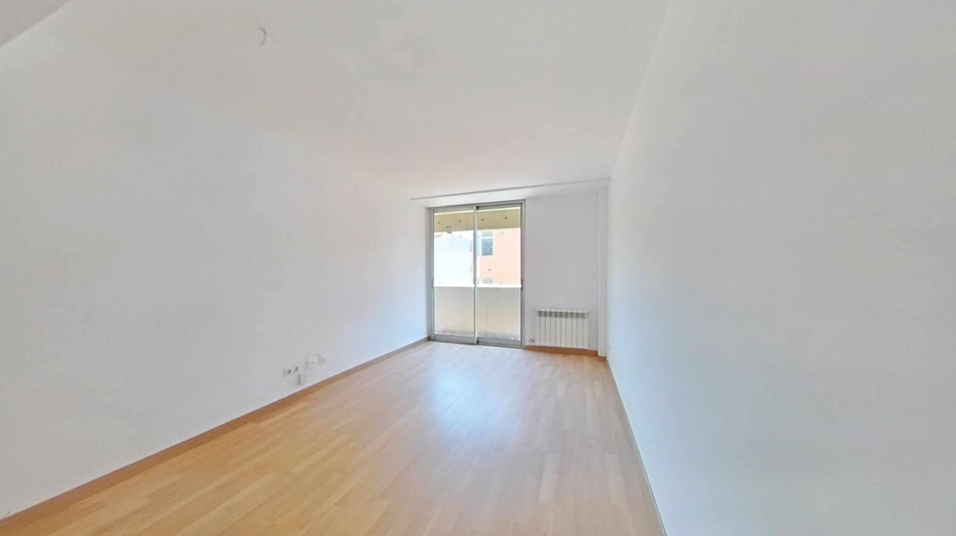 Bedroom of Flat for sale in Girona Capital  with Heating, Terrace and Washing machine