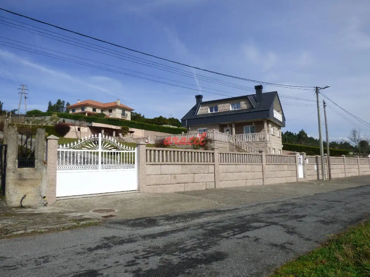 Vista exterior de Casa o xalet en venda en Ourense Capital  amb Calefacció, Jardí privat i Terrassa