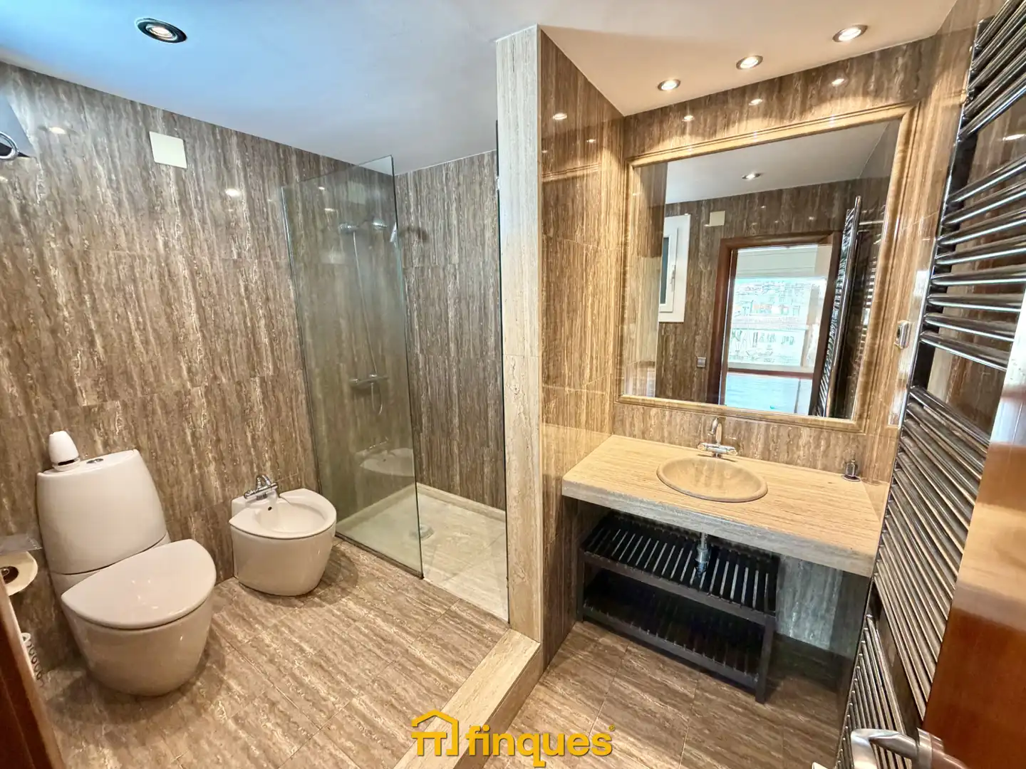 Baño de Piso en venta en Mollet del Vallès con Aire acondicionado, Calefacción y Parquet