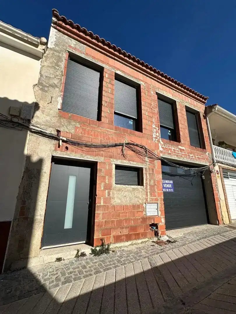 Vista exterior de Casa adosada en venda en Alcalá la Real, Jaén