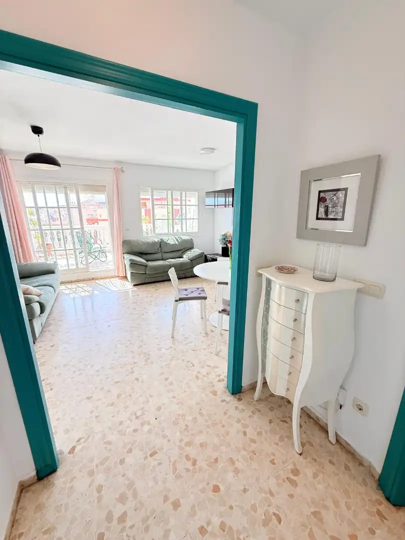 Sala de estar de Ático de alquiler en Rincón de la Victoria con Aire acondicionado, Terraza y Amueblado