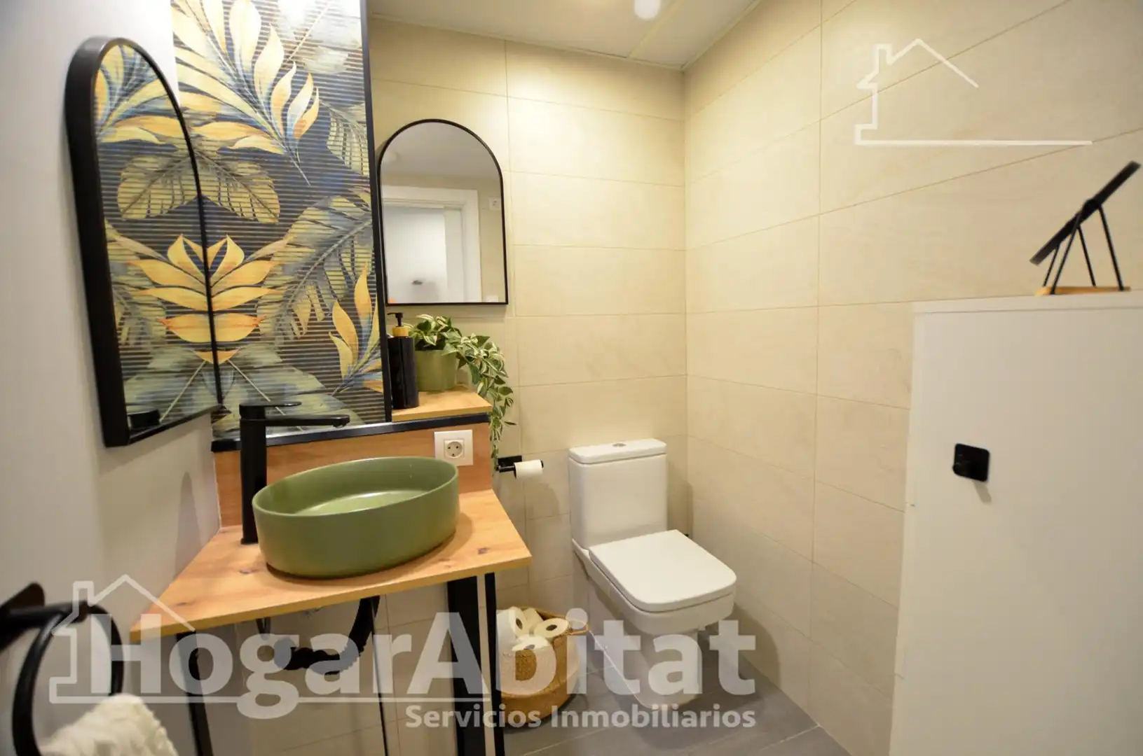 Baño de Piso en venta en Alicante / Alacant con Aire acondicionado, Calefacción y Jardín privado