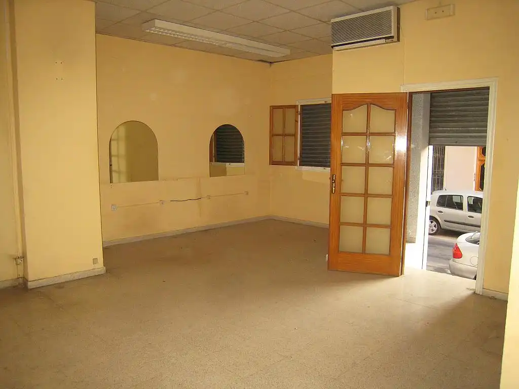 Local comercial de lloguer a Norte