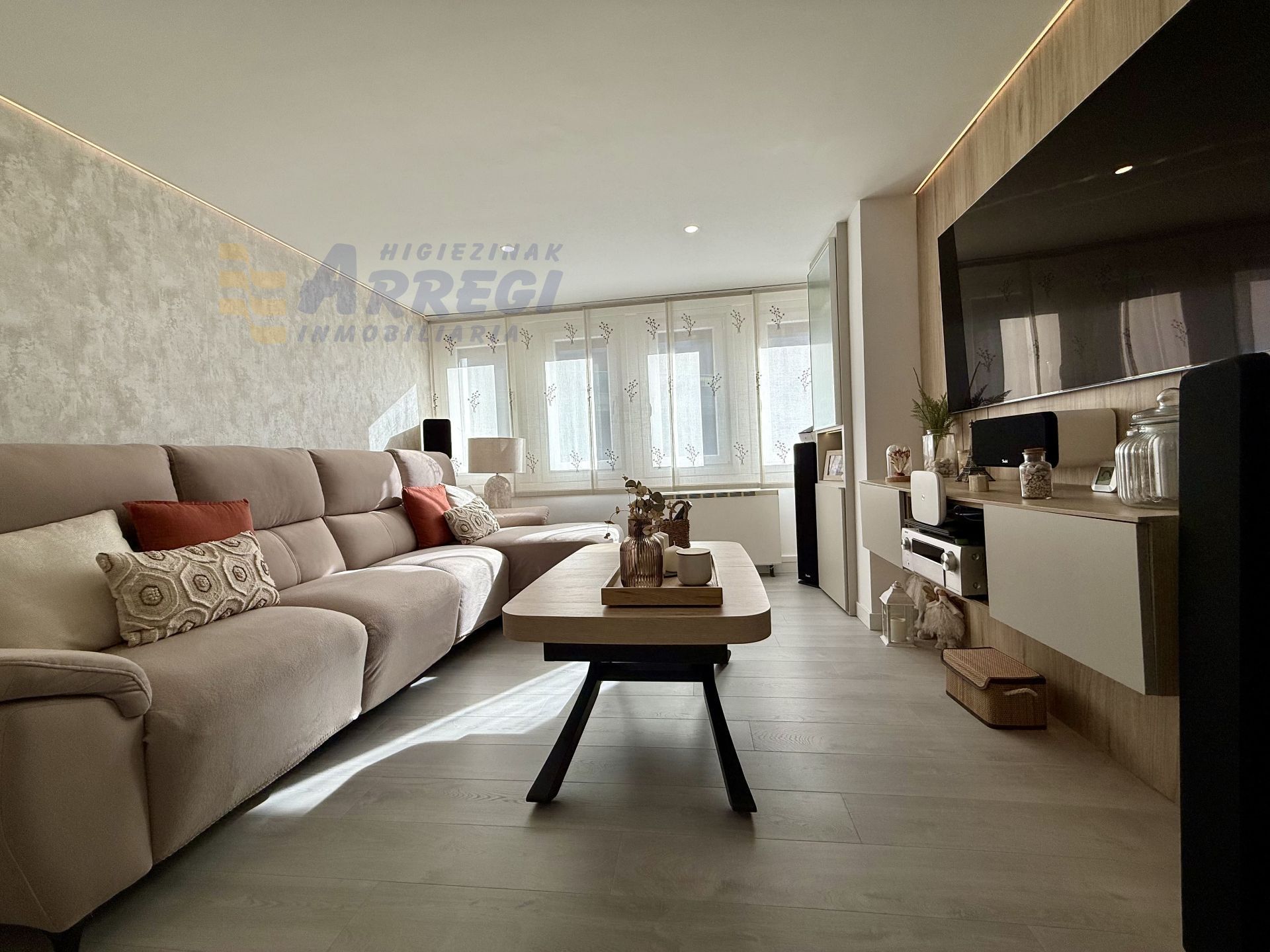 Sala de estar de Piso en venta en Eibar con Calefacción