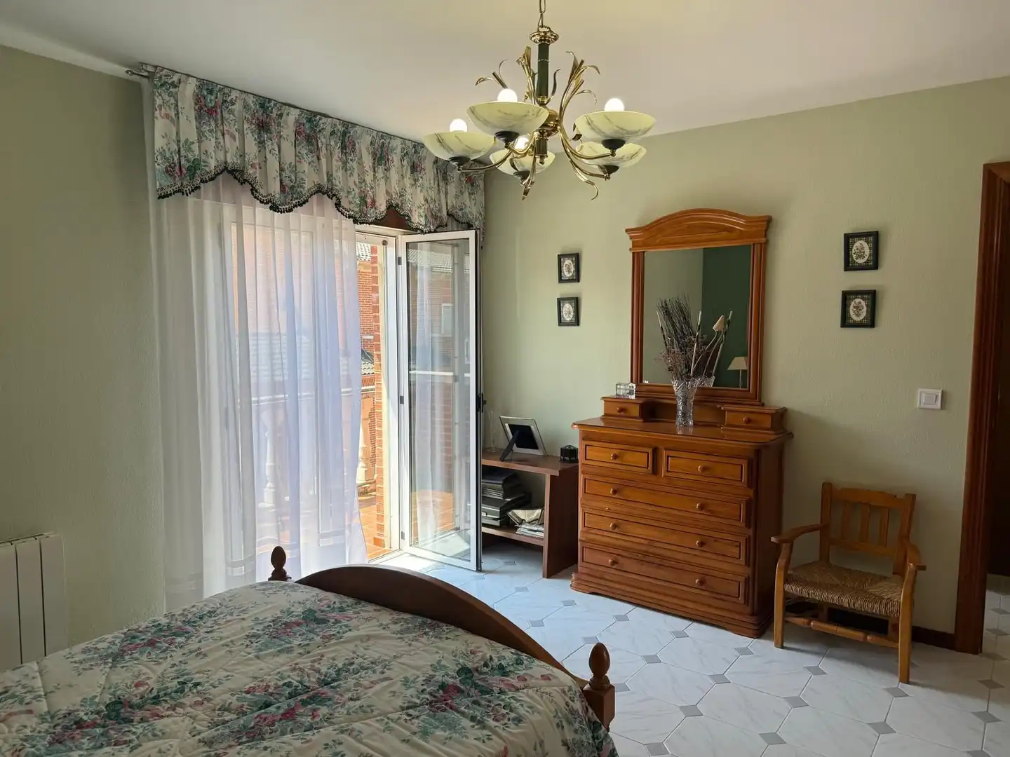 Habitación de Casa o chalet en venta en Valdestillas con Calefacción y Jardín privado