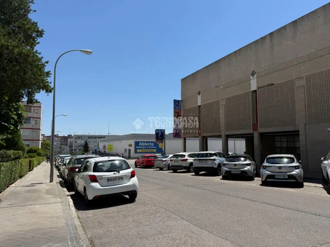 Exterior view of Flat for sale in Madrid  with Air Conditioner, Heating and Parquet flooring
