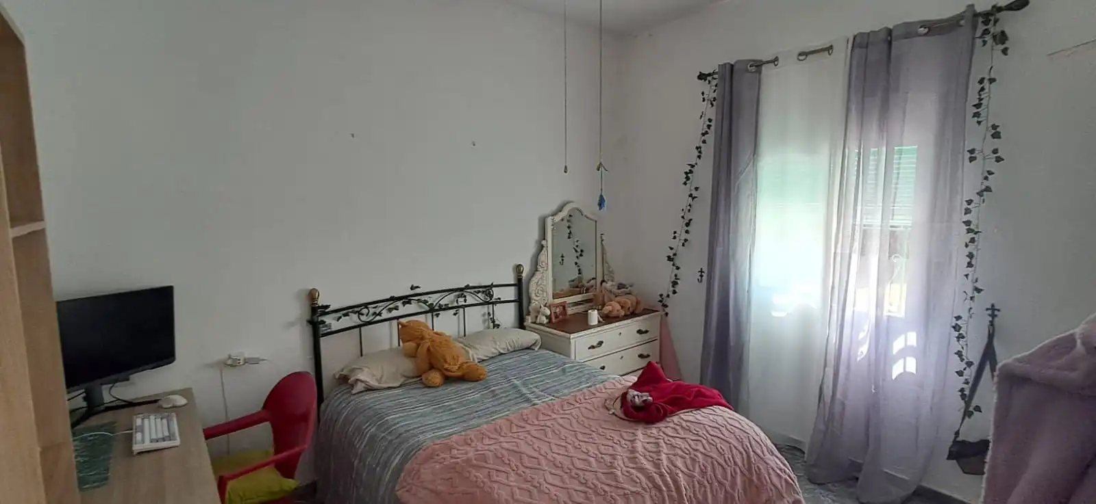 Bedroom of Houses for sale in Utrera  with Private garden and Swimming Pool