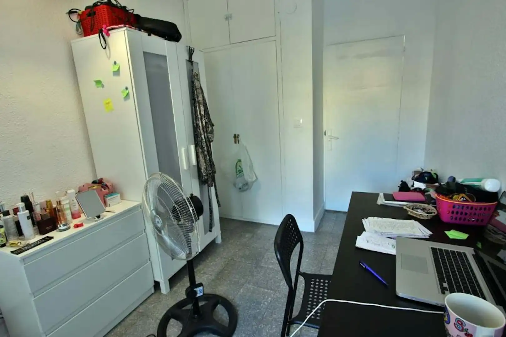 Habitación de Piso para compartir en Valencia con Calefacción, Lavadora y TV
