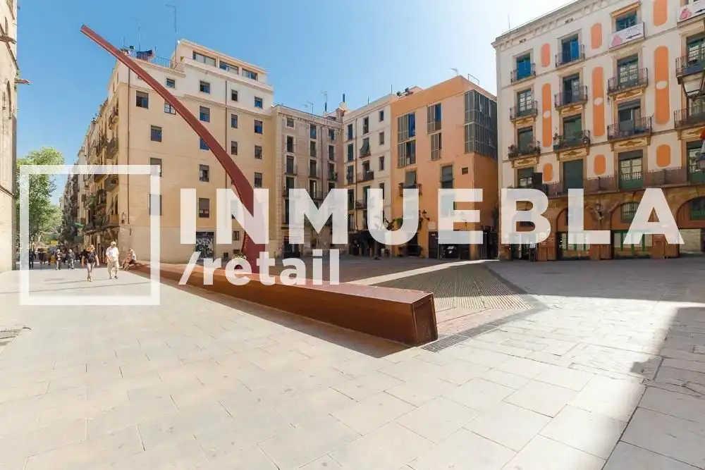 Exterior view of Commercial properties for rent in Barcelona  with Air Conditioner and Alarm