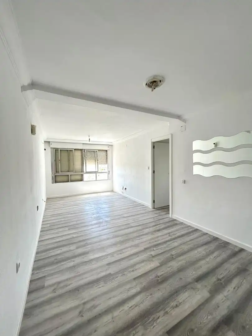 Bedroom of Flat for sale in Sevilla  with Air Conditioner