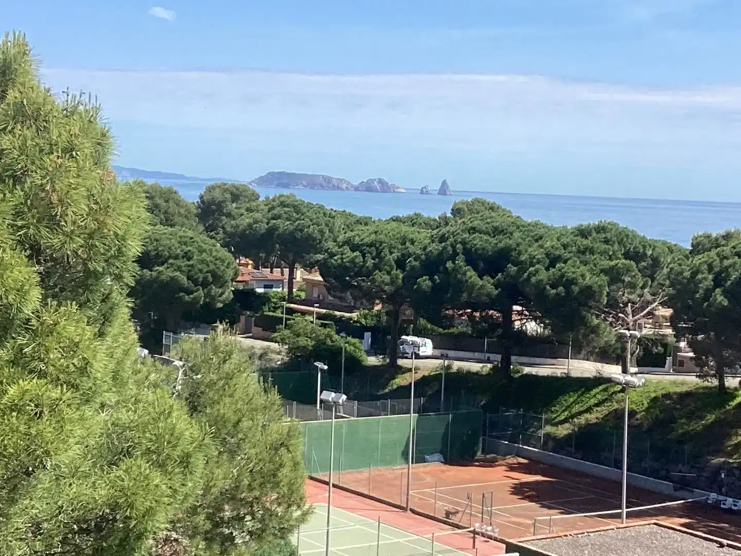 Vista exterior de Àtic en venda en Pals amb Aire condicionat, Piscina i Balcó