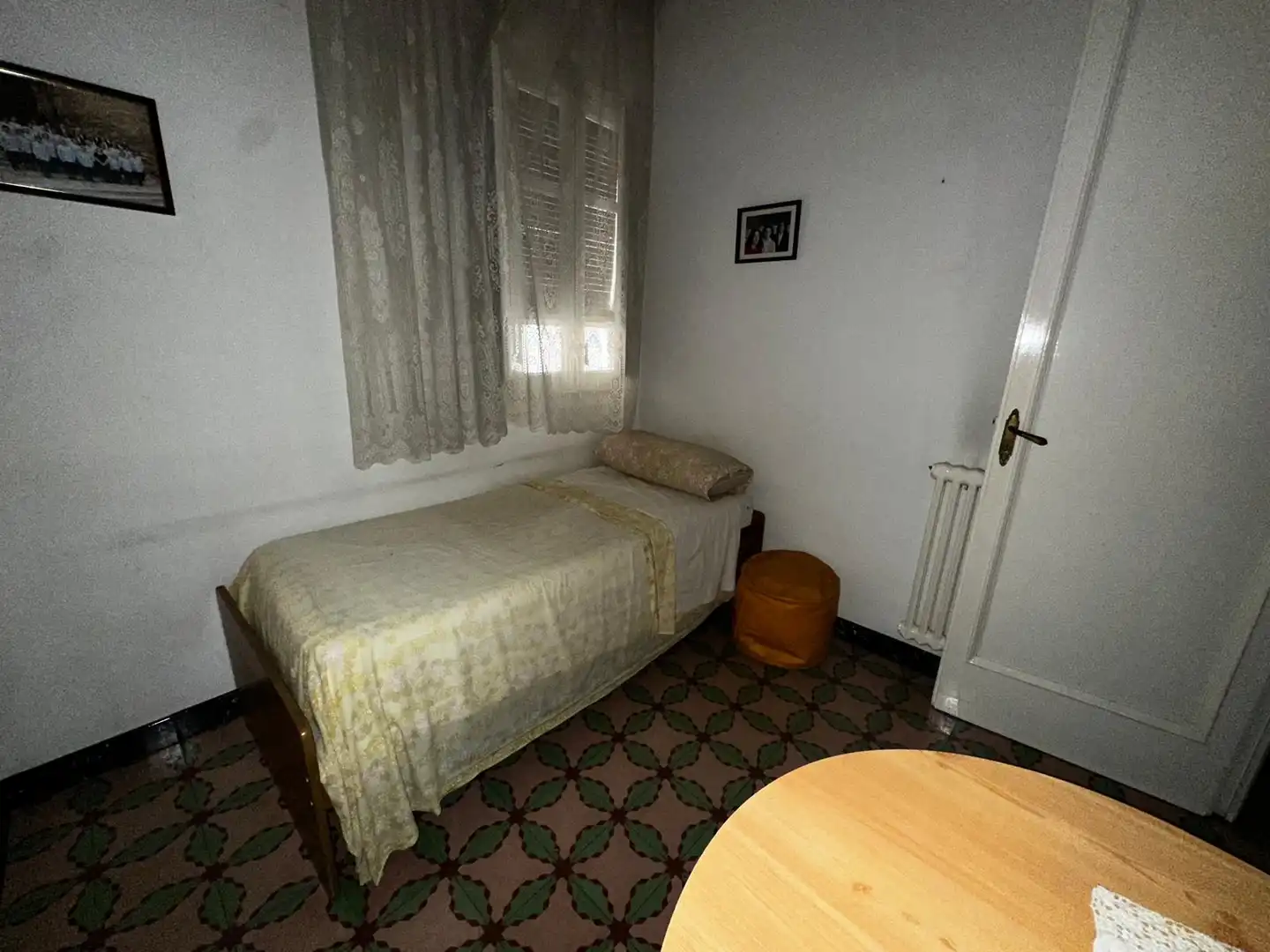 Habitación de Edificio en venta en Lleida con Alarma