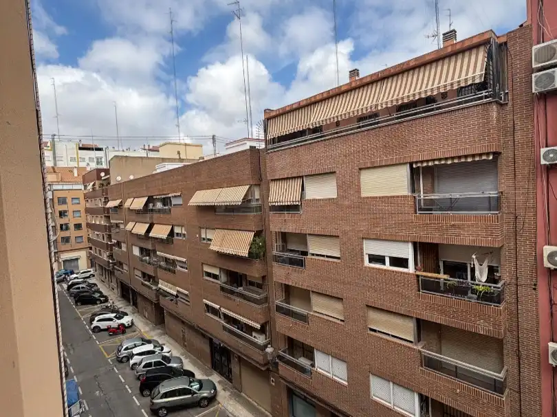 Wohnung zur Miete in Carrer de Concha Espina, 12, L'Amistat