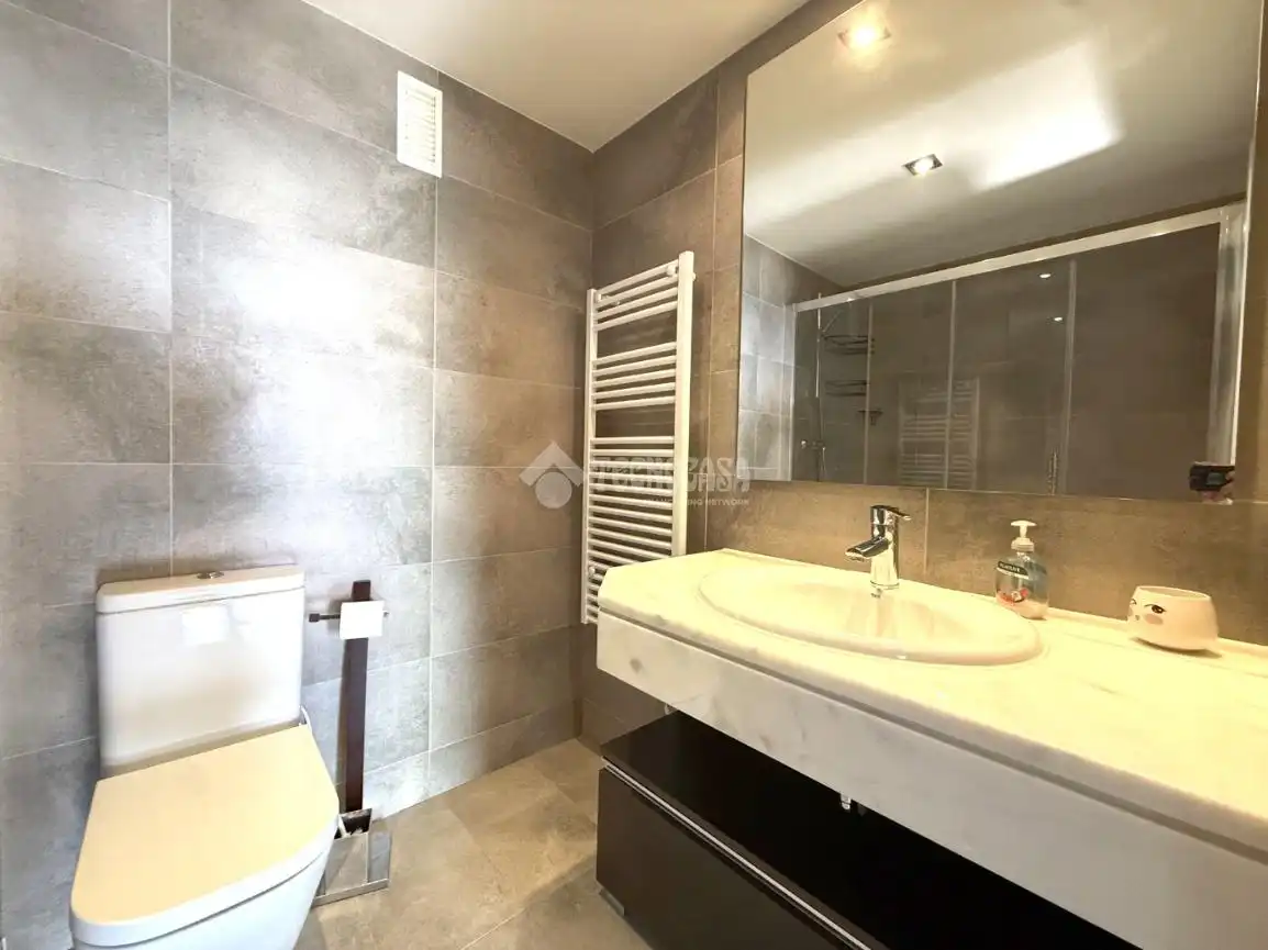 Baño de Piso en venta en Madrid con Aire acondicionado y Calefacción