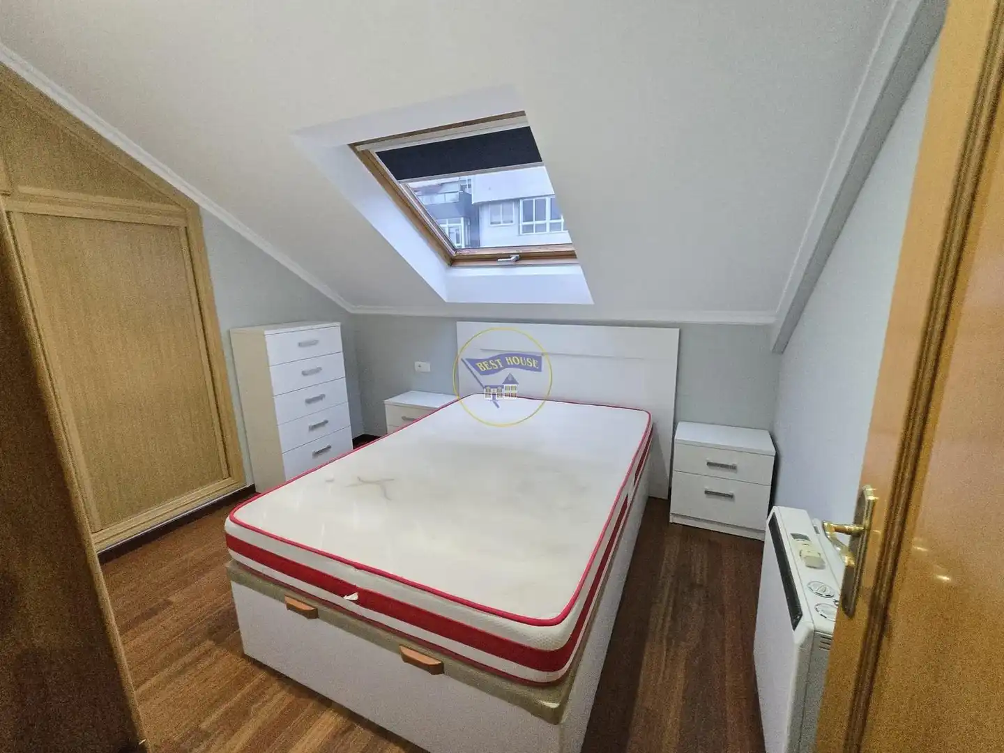 Habitación de Ático en venta en Vigo  con Aire acondicionado, Calefacción y Parquet