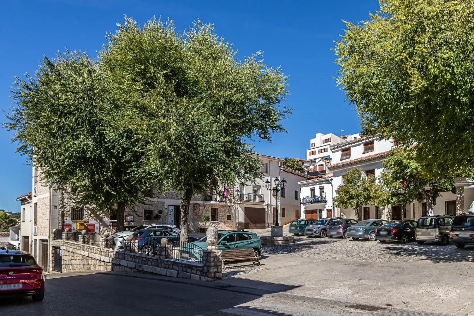 Außenansicht von Einfamilien-Reihenhaus zum Verkauf in Olmeda de las Fuentes mit Heizung und Terrasse