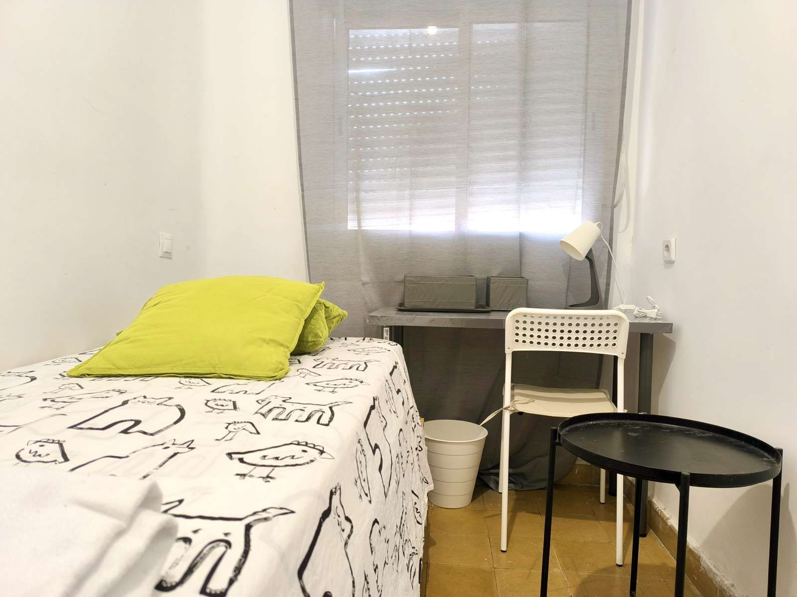 Bedroom of Flat to share in  Madrid Capital  with Air Conditioner, Heating and Terrace