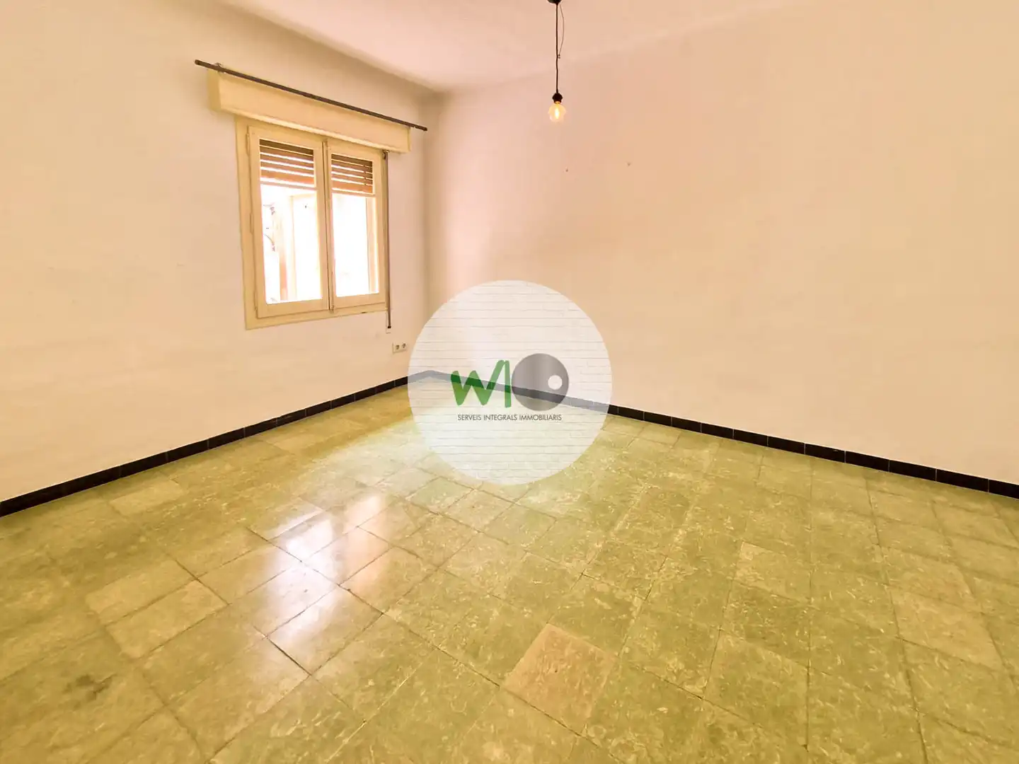 Wohnung zur Miete in Ventalló mit Klimaanlage, Heizung und Terrasse