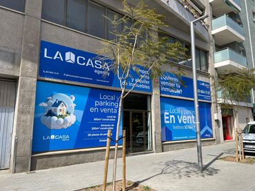Local comercial en venda a Castell - Poble Vell