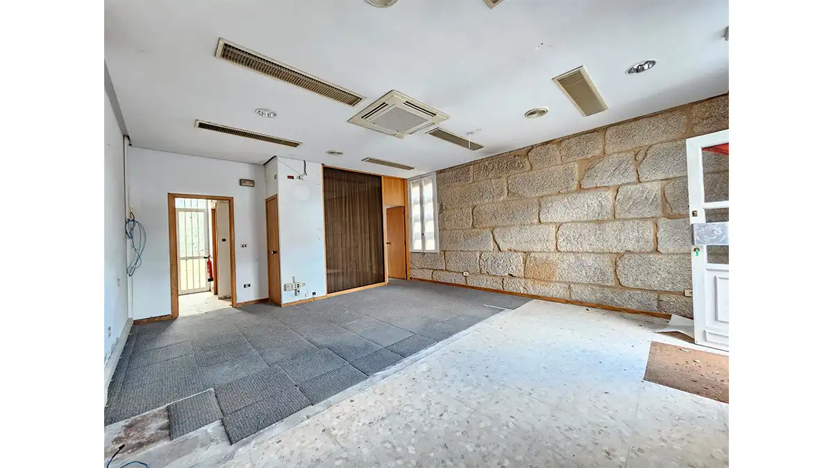 Commercial properties for sale in DE VIGO A OURENSE (BARRIO BARBANTES), 35, Cenlle