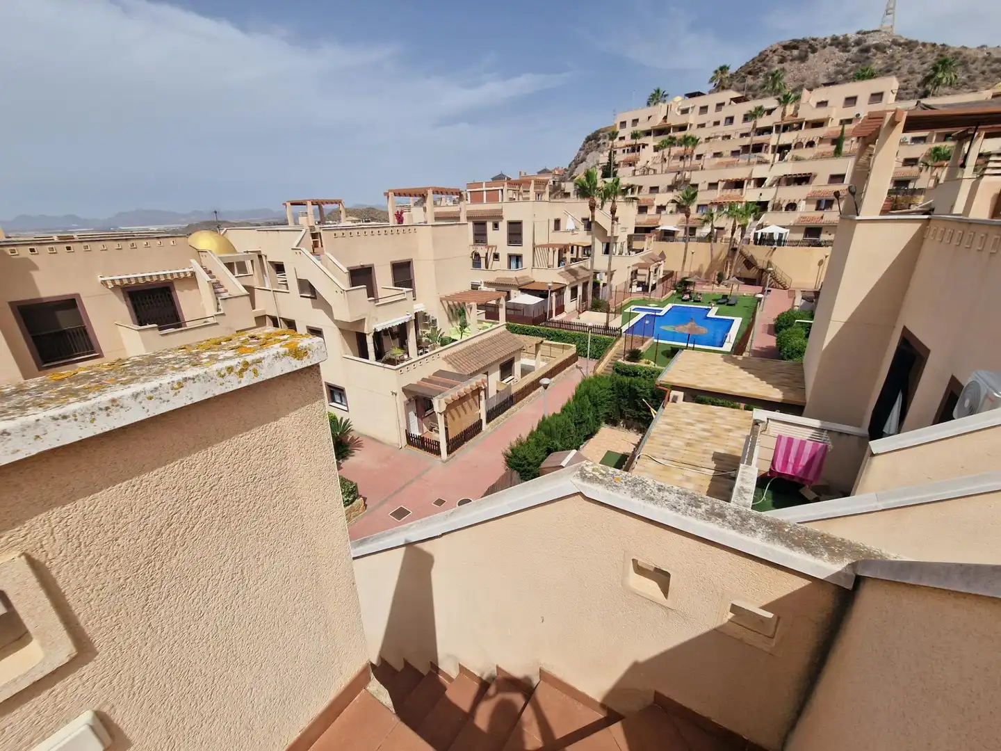 Außenansicht von Wohnungen zum Verkauf in Águilas mit Terrasse, Balkon und Gemeinschaftspool