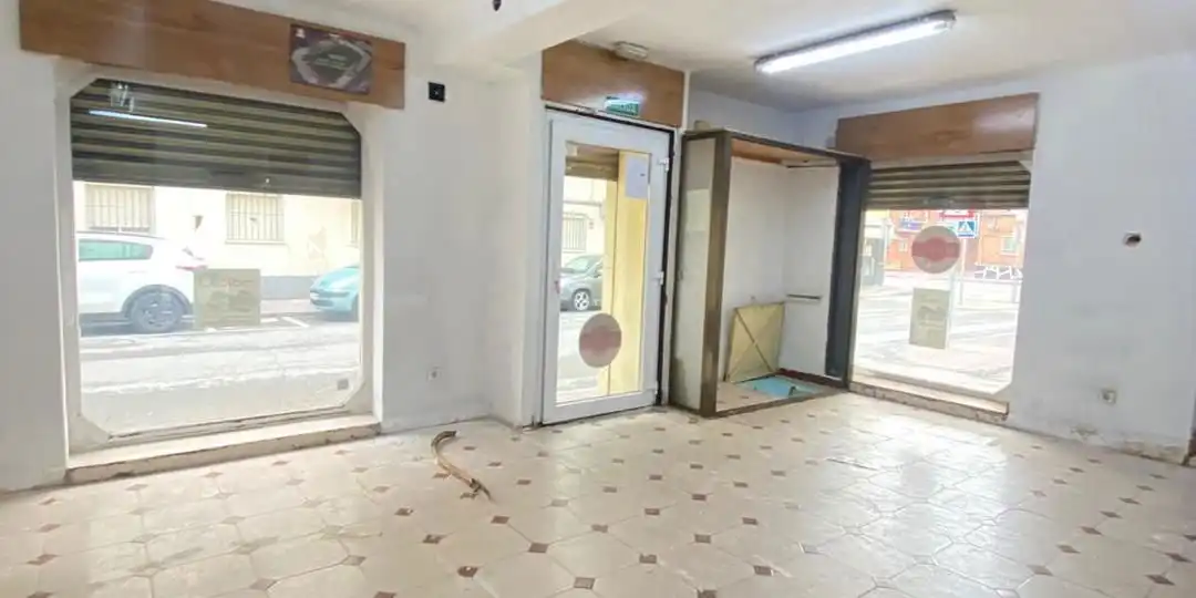 Local comercial de lloguer a Chorrillo, imagen 2