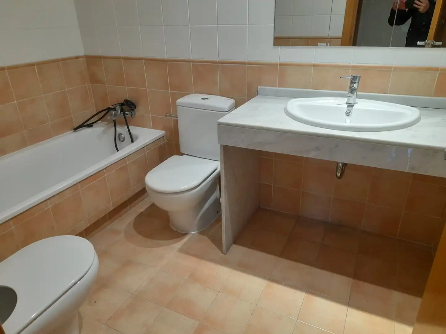 Baño de Piso de alquiler en Sant Feliu de Llobregat con Aire acondicionado, Calefacción y Balcón