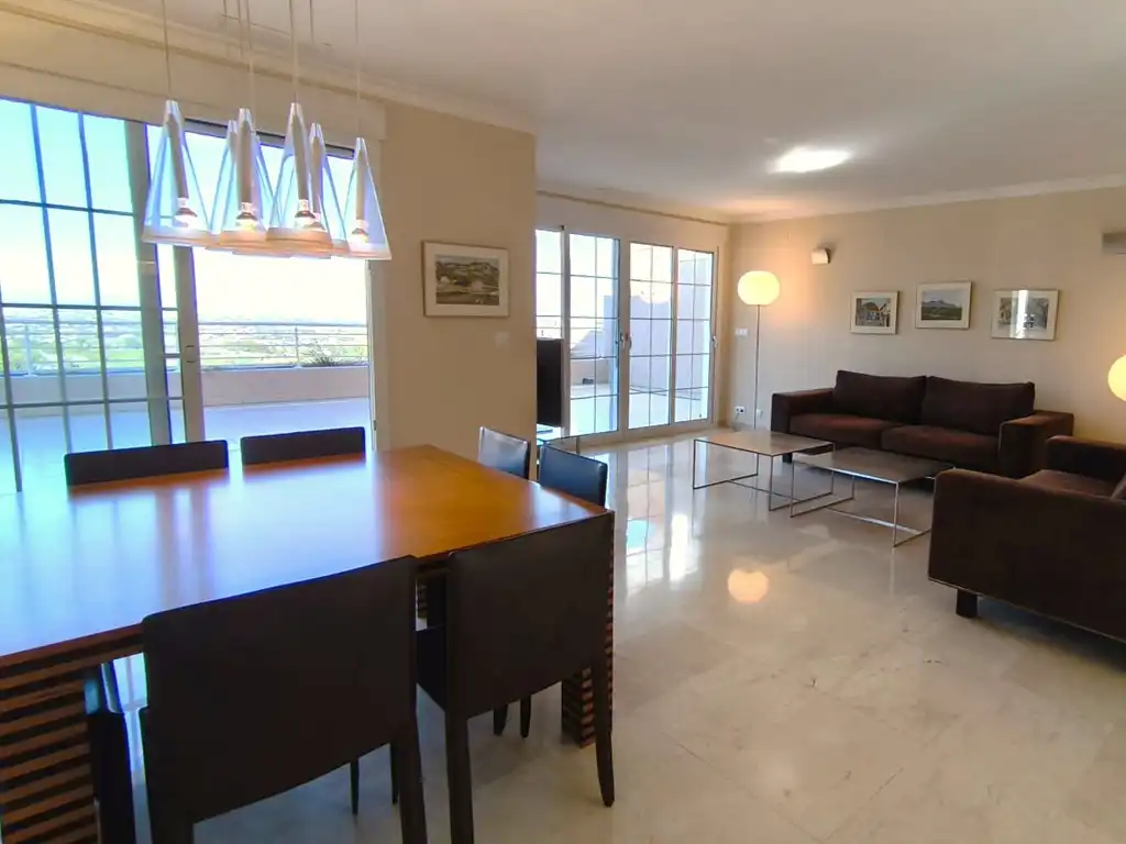 Esszimmer von Dachboden zum Verkauf in Dénia mit Klimaanlage, Heizung und Terrasse