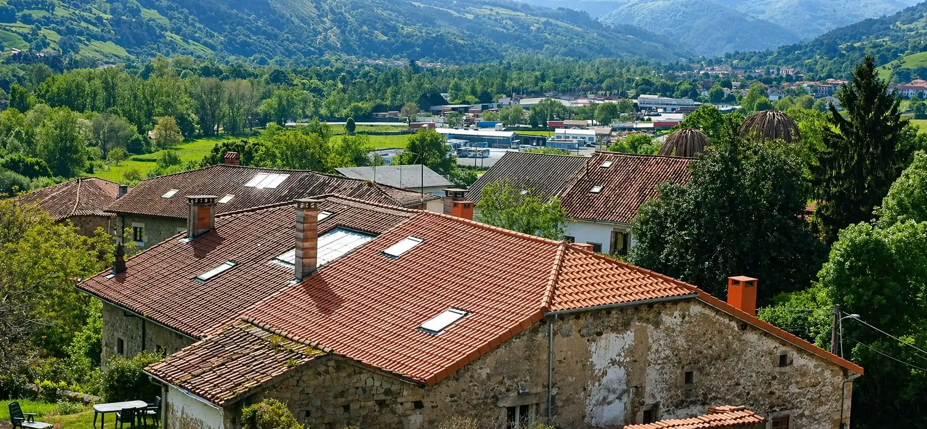 Vista exterior de Casa adosada en venda en Corvera de Toranzo amb Calefacció i Terrassa