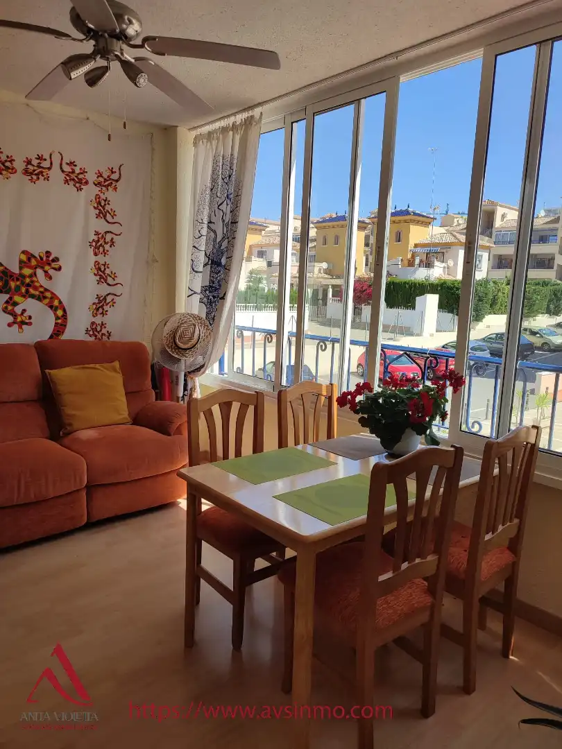 Menjador de Apartament en venda en Orihuela amb Aire condicionat, Moblat i Forn
