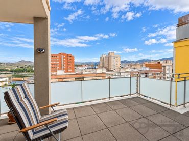 Penthouse with lift for sale in Calle Prolongación Angel Bruna