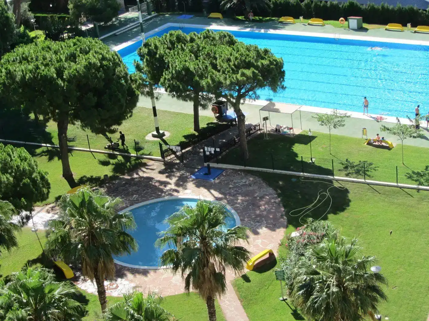 Piscina de Apartamento de alquiler en Benicasim / Benicàssim con Aire acondicionado, Piscina y Amueblado