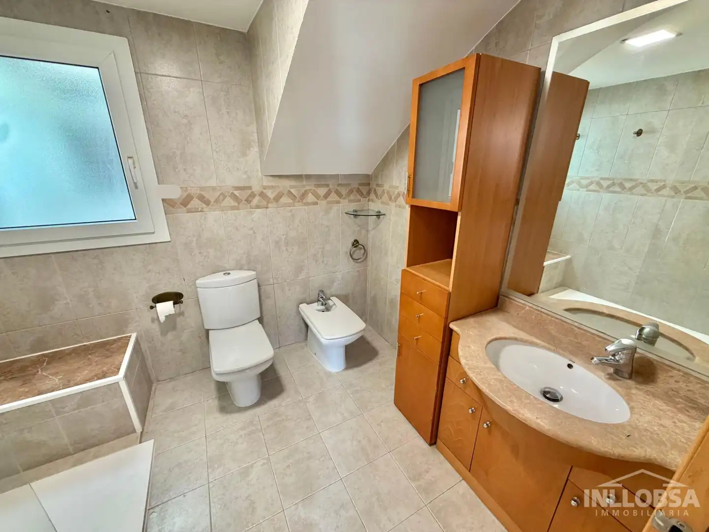 Bathroom of Attic for rent in Manresa  with Air Conditioner, Heating and Terrace