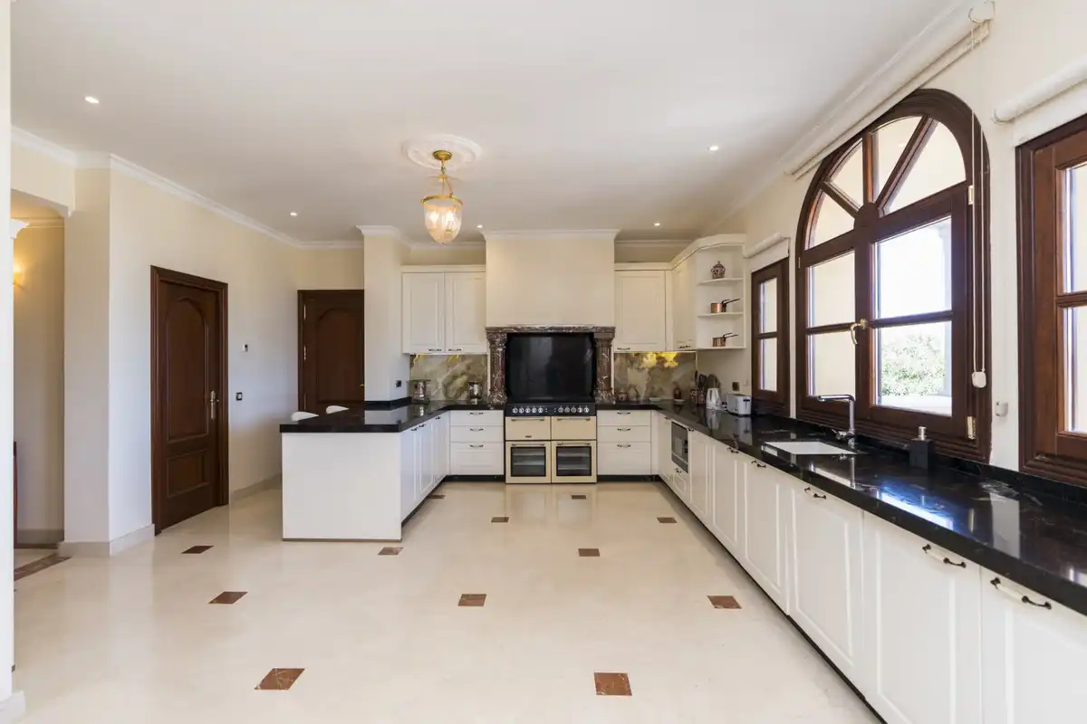 House with pool for sale in Estepona Pueblo, imagen 24