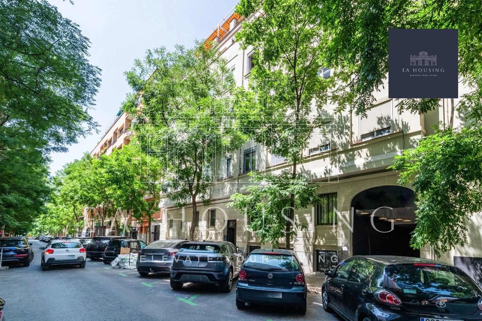 Exterior view of Flat for sale in  Madrid Capital  with Heating, Terrace and Storage room
