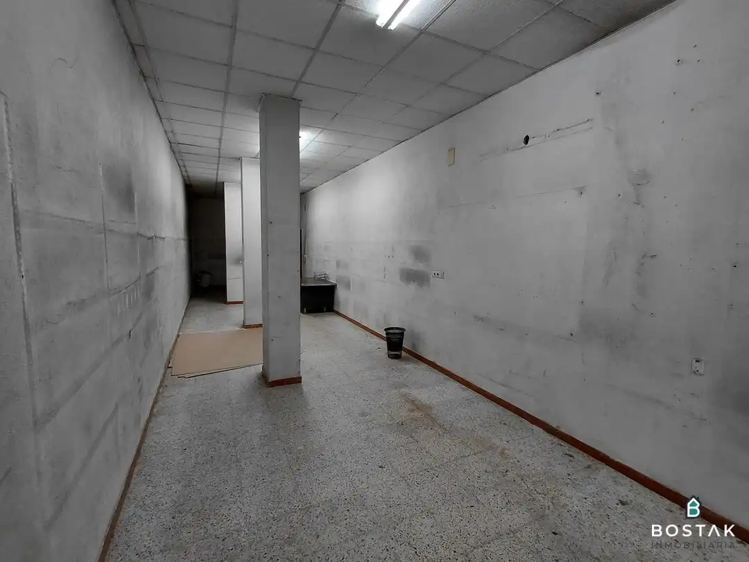 Local comercial en venda a Ibaiondo, imagen 3
