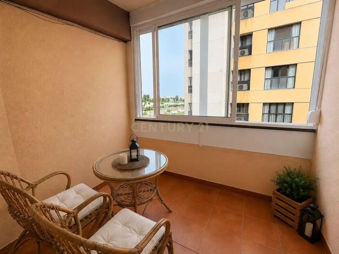 Appartamento con terrazza in vendita a Plaça d'Hondures, 12, València, Spain