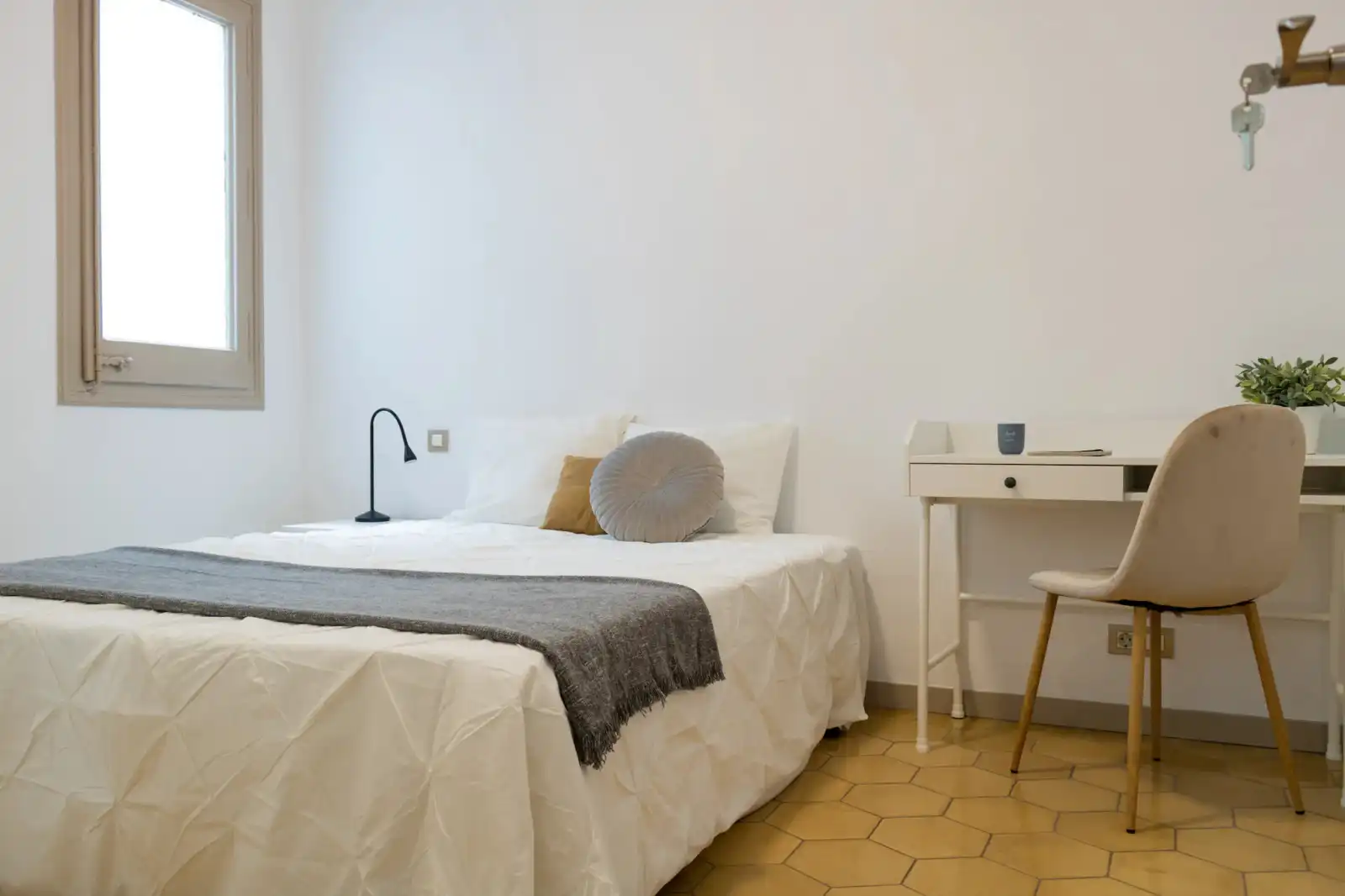 Bedroom of Flat for share in Sarrià - Sant Gervasi