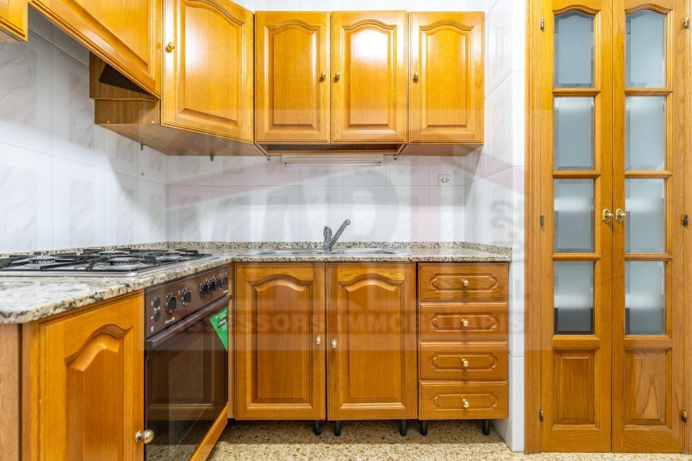 Kitchen of Flat for sale in Reus  with Terrace and Balcony