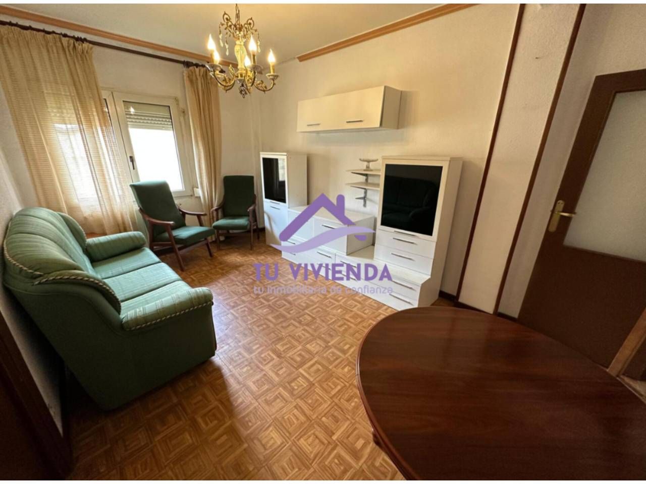 Sala d'estar de Pis en venda en Valladolid Capital amb Calefacció, Parquet i Moblat