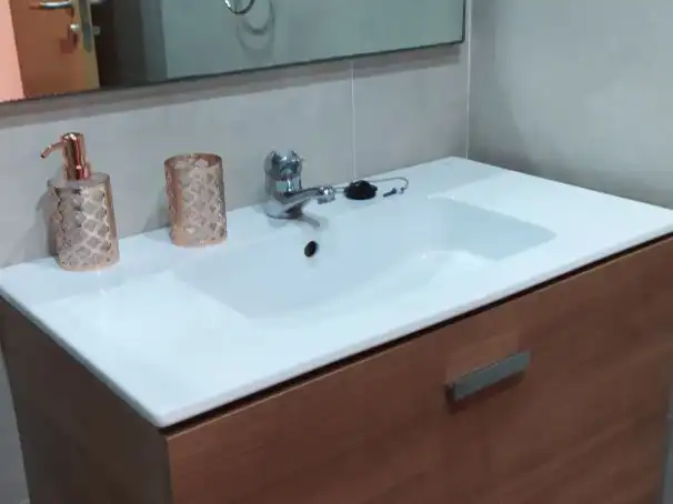 Badezimmer von Wohnung zur Miete in Centro