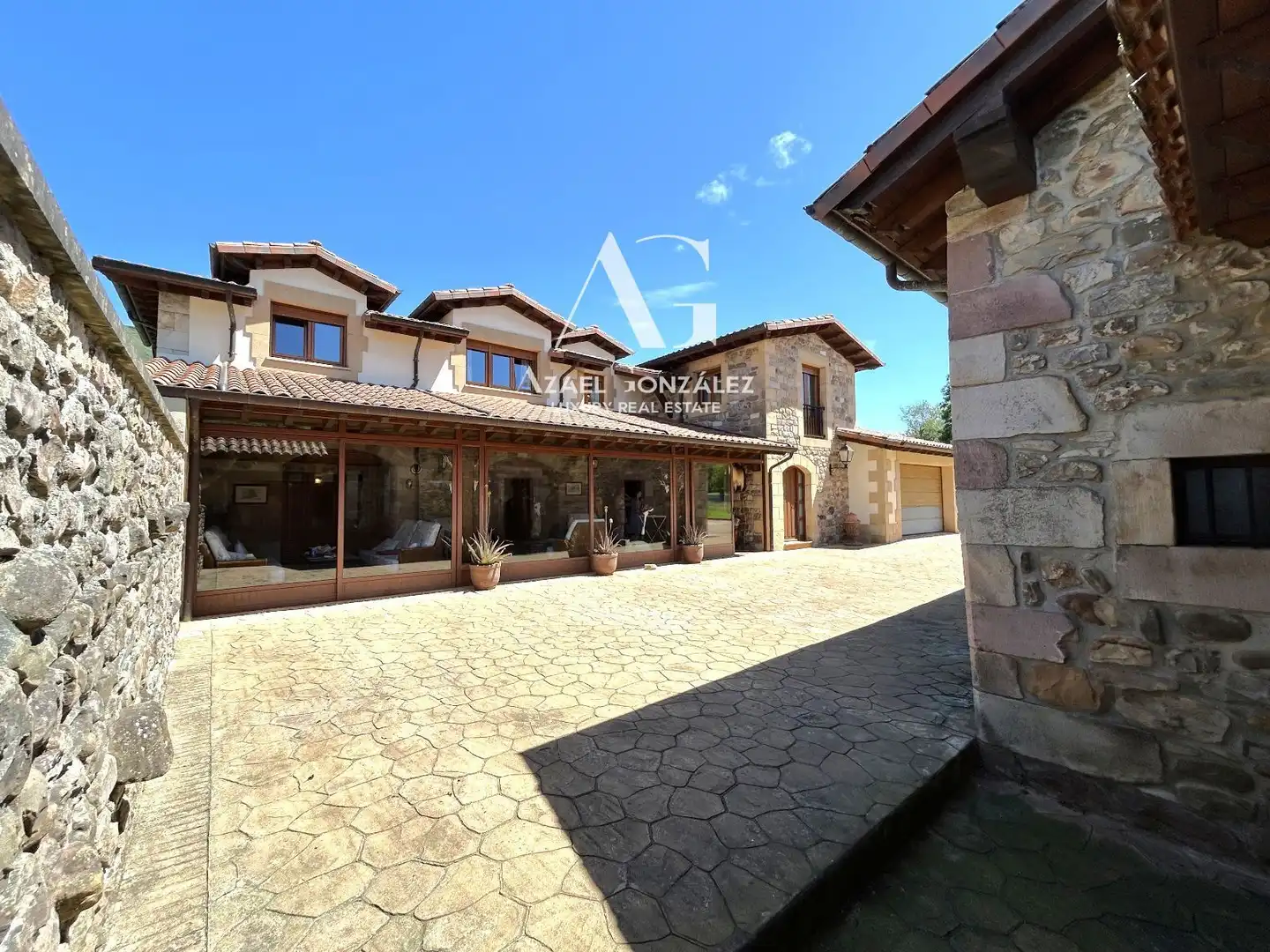 Vista exterior de Casa o chalet en venta en Ruente con Calefacción, Jardín privado y Terraza