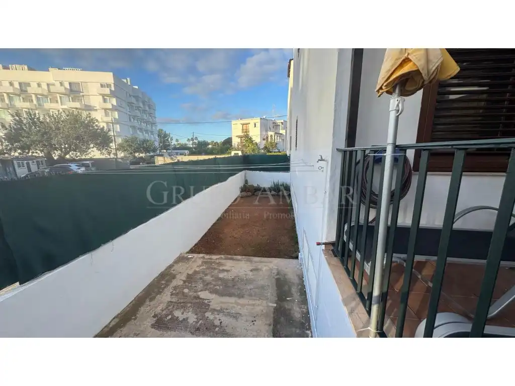 Vista exterior de Planta baixa en venda en Santa Eulària des Riu