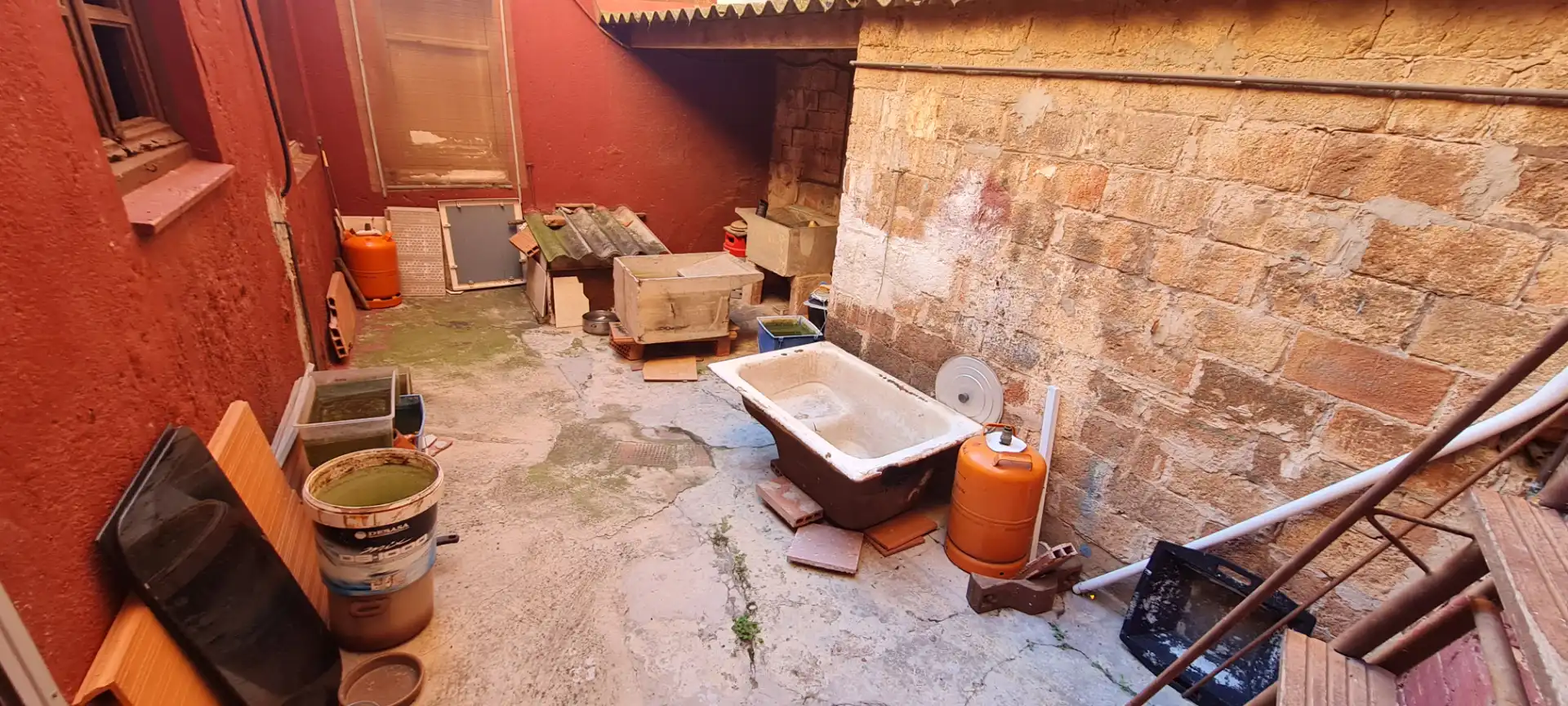 Houses for sale in Badalona  with Furnished and Alarm