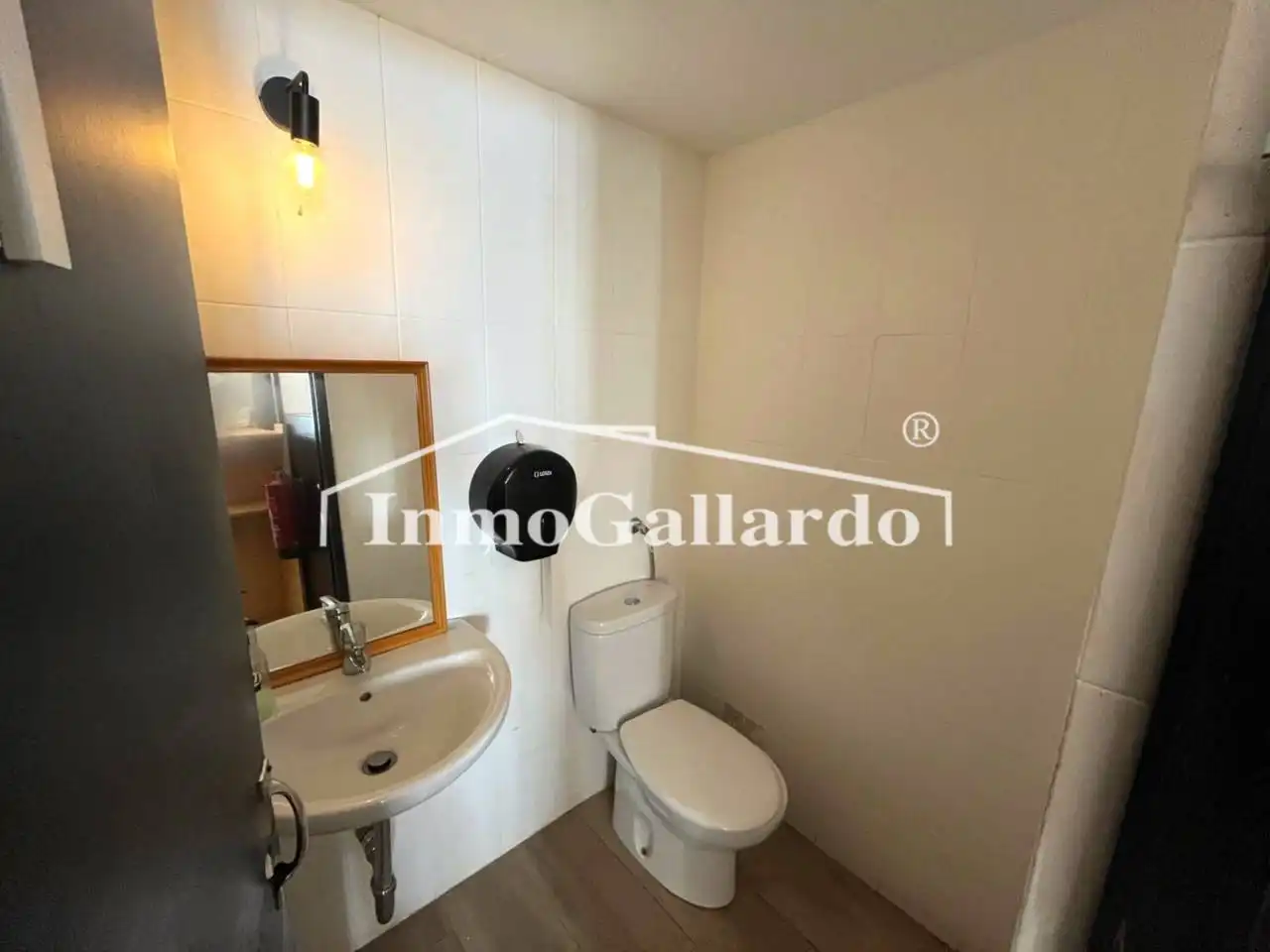 Bany de Local en venda en Rincón de la Victoria amb Aire condicionat