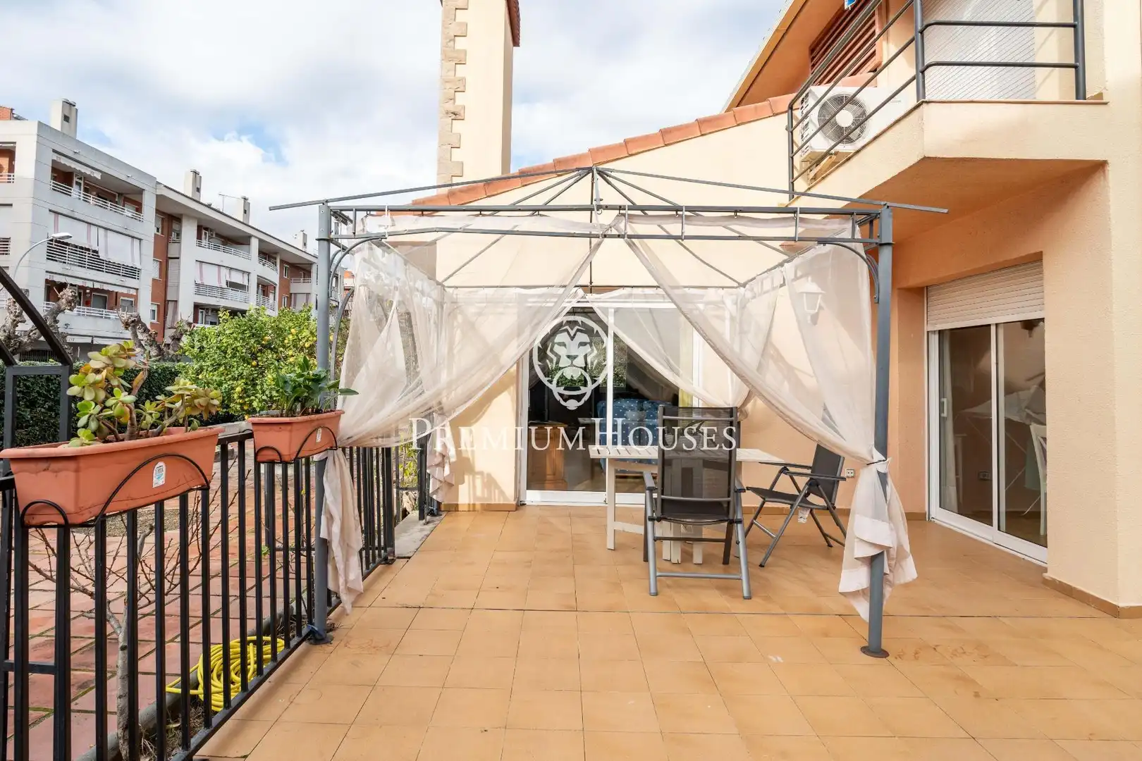 Terrassa de Casa o xalet en venda en Salou amb Aire condicionat, Calefacció i Jardí privat