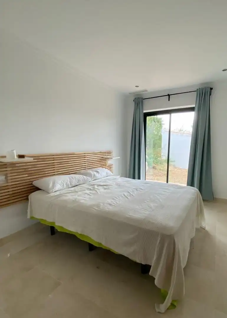 Dormitori de Casa o xalet en venda en Arcos de la Frontera amb Aire condicionat, Calefacció i Jardí privat
