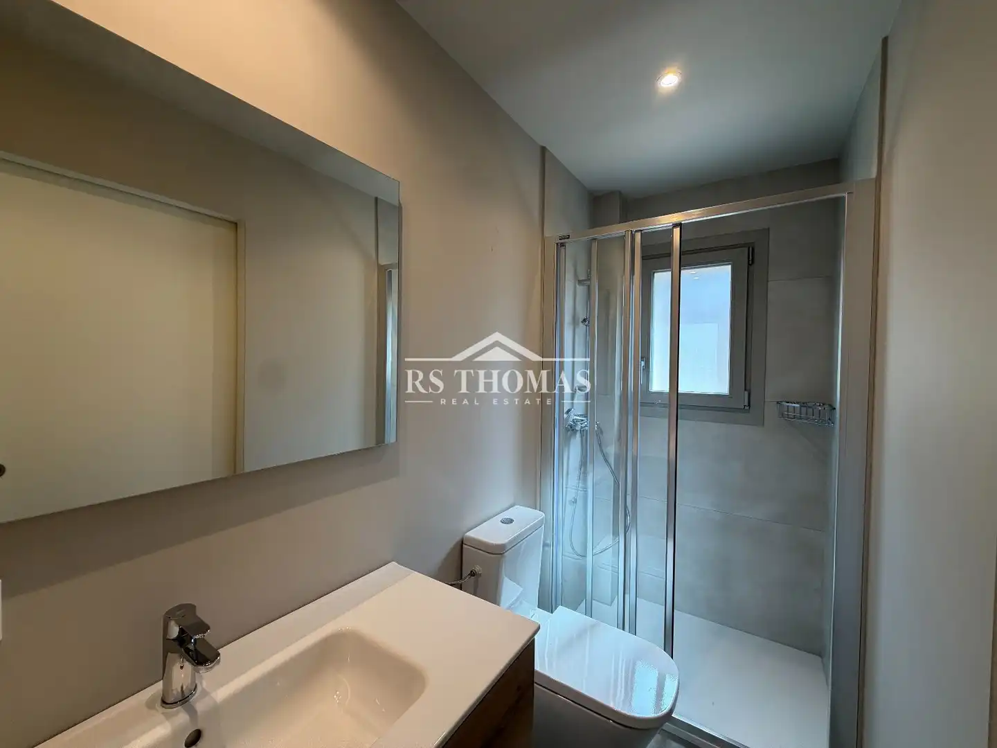 Baño de Piso de alquiler en Andorra la Vella con Calefacción y Terraza