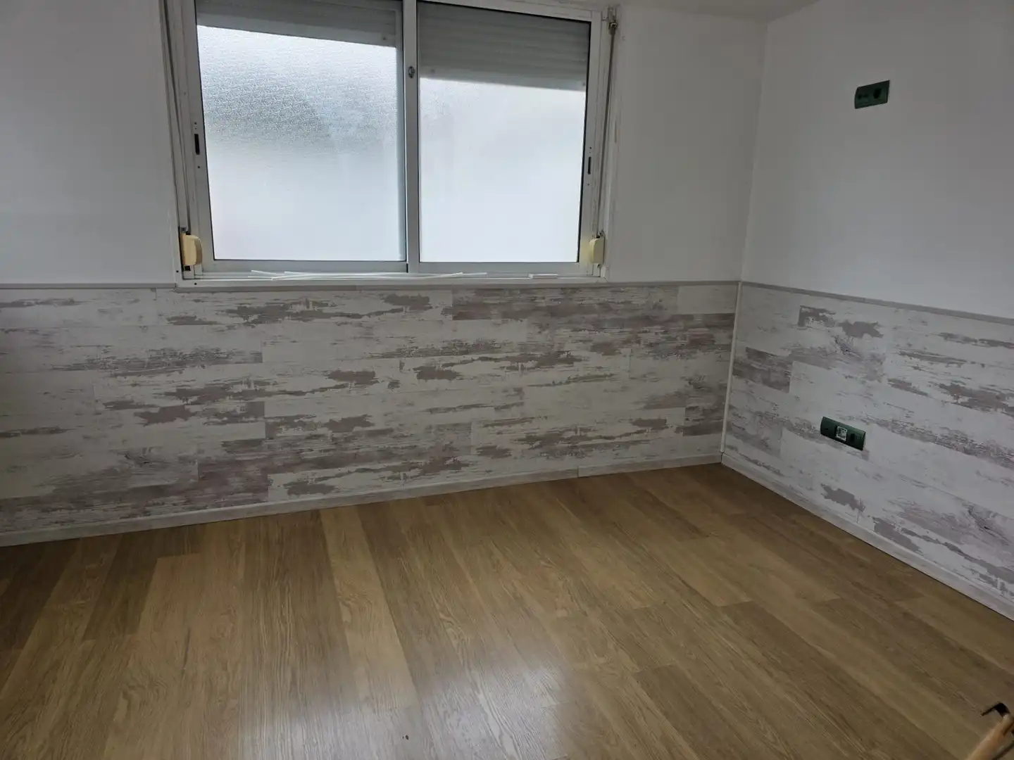 Habitación de Ático en venta en L'Hospitalet de Llobregat con Aire acondicionado, Calefacción y Terraza